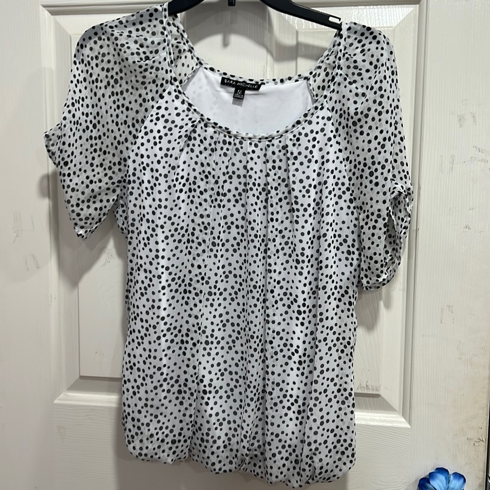 Polka Dot Midsleeve Blouse